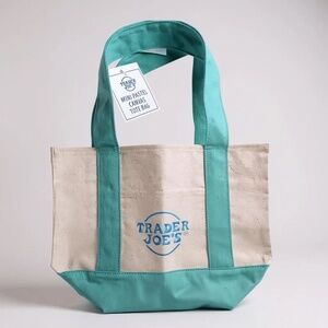 🌿 Trader Joe’s Mini Canvas Tote – Mint Green